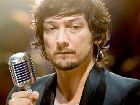 leon larregui.